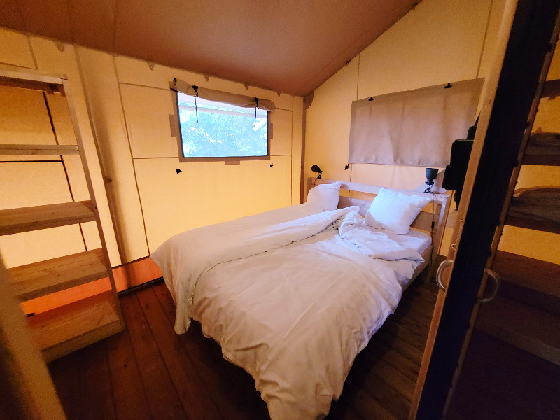 Slaapkamer safaritent Gooise Heide
