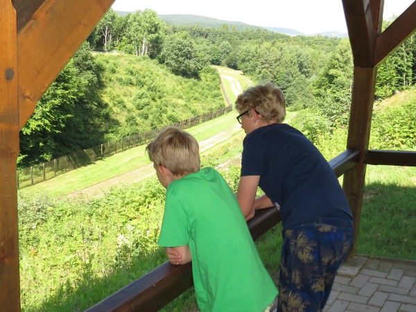 Een stukje ijzeren gordijn bij het Grenzmuseum in Thüringen