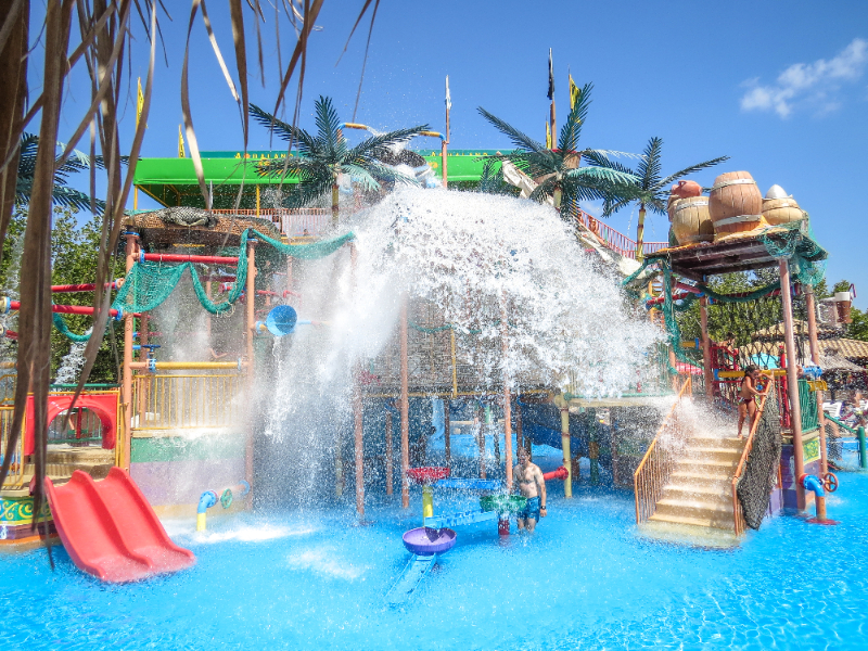 Waterpret voor kinderen op Corfu in Aqualand Village