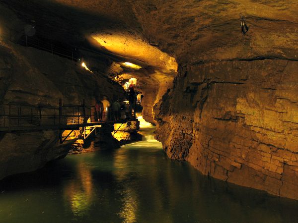 Grotte des Planches