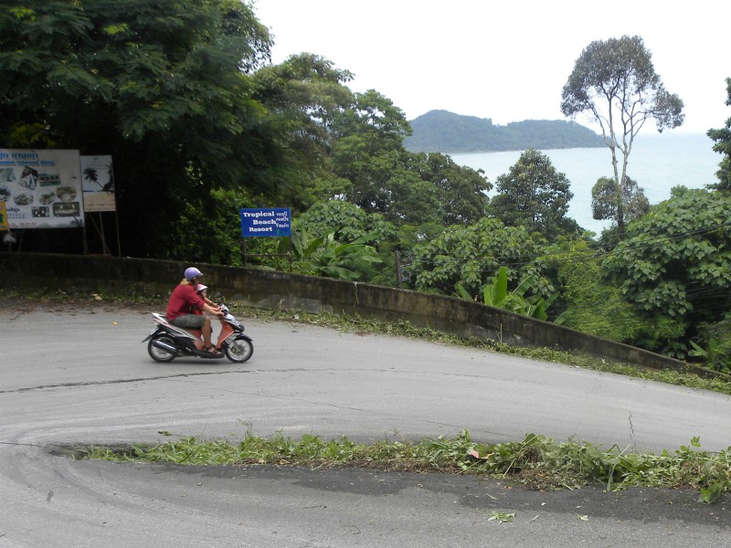 Eén van de haarspeldbochten op Koh Chang