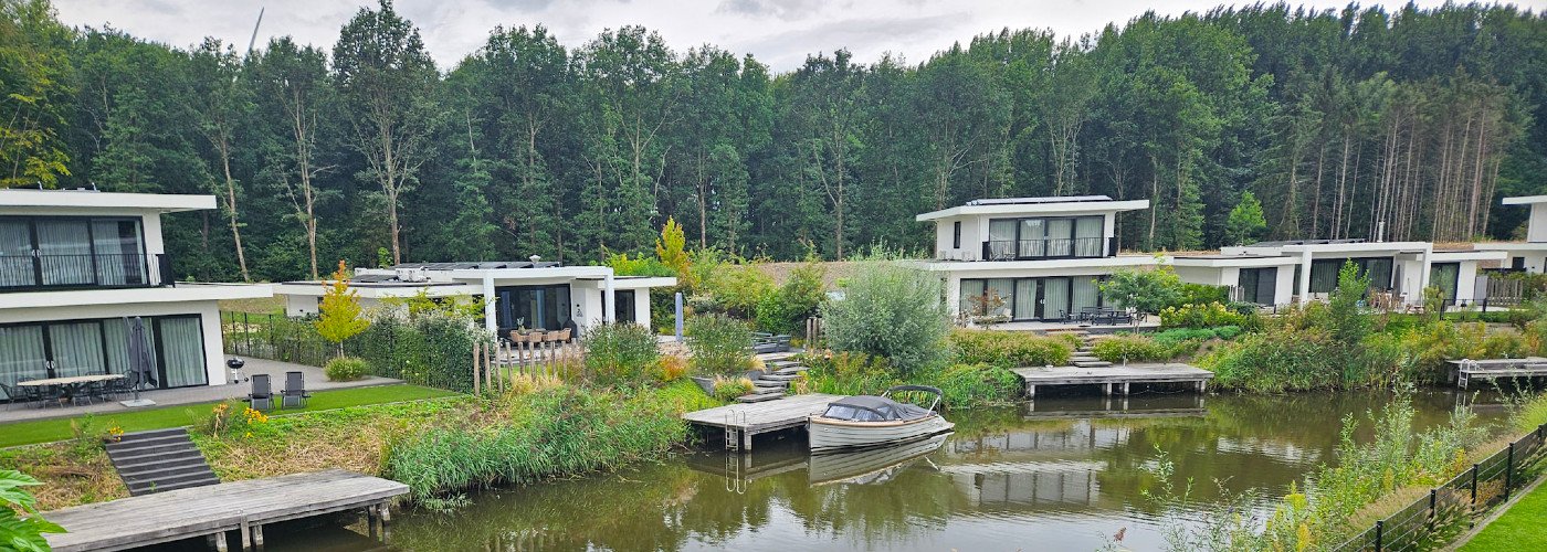 Luxe vakantiehuizen aan het water bij Harderwold