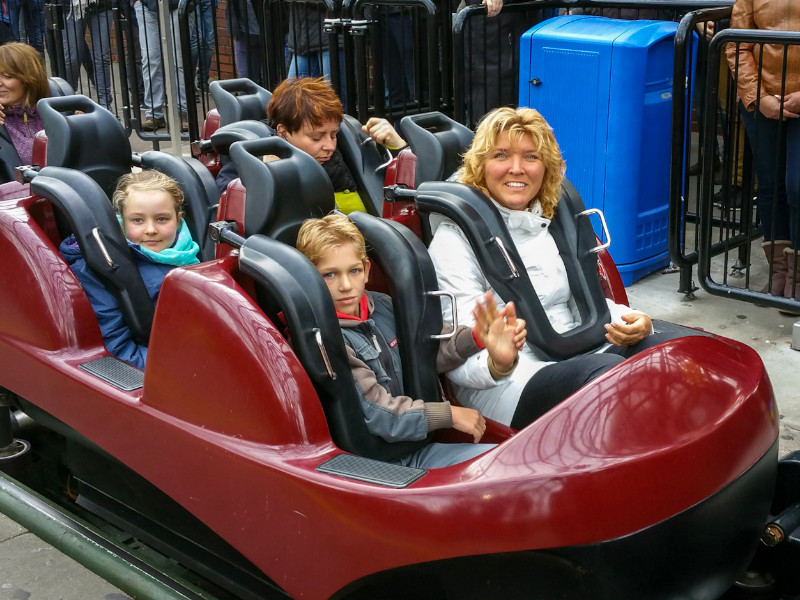 Met Tycho in de achtbaan in Heide-Park