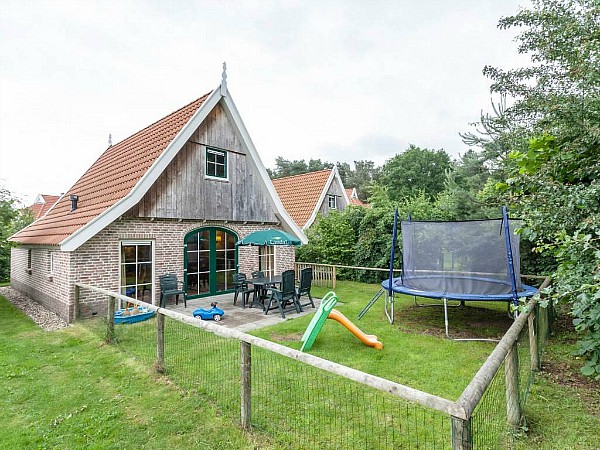 Mooie bungalow op de Hellendoornse berg