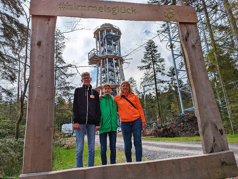 Met de jongens bij De Himmelsglück uitkijktoren