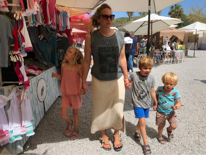 Je kijkt je ogen uit op de hippie-markt Las Dalias