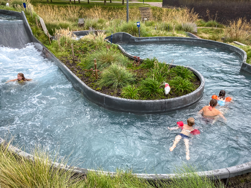 Een deel van de Wildwaterbaan van Hof van Saksen