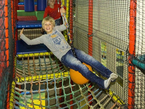 Mooie grote indoor speeltuin bij Hoog Vaals