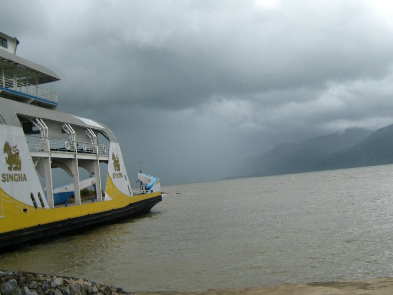 Hoosbui op komst bij de ferry naar Koh Chang