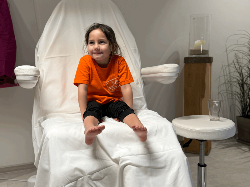 Na een dag skiën genieten we van een heerlijke pedicure