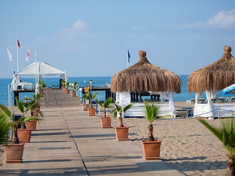 Het strand bij Hotel Concorde de Luxe Resort