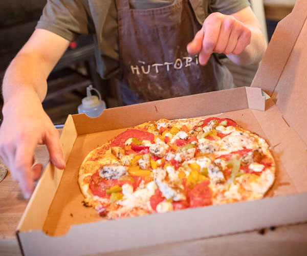 Pizza bij Huttopia de Meinweg Pizza bij Huttopia de Meinweg