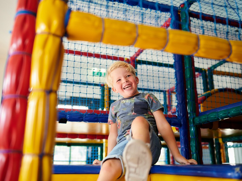 De kinderen kunnen ook binnen spelen