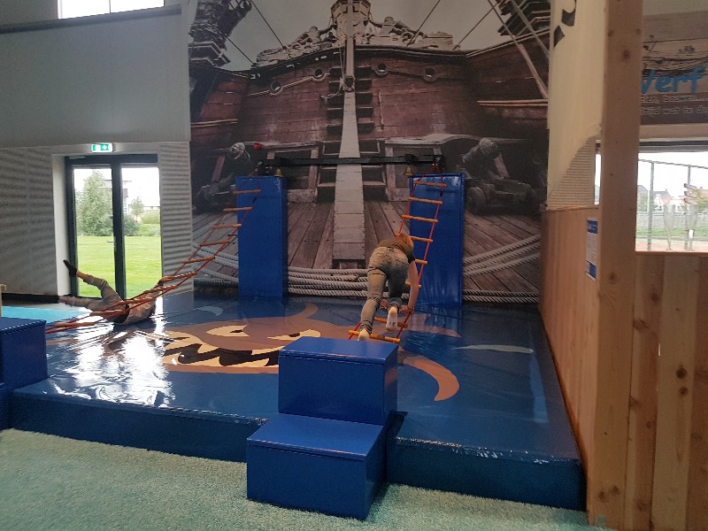 In de indoor speeltuin is het weer gedaan met de rust…
