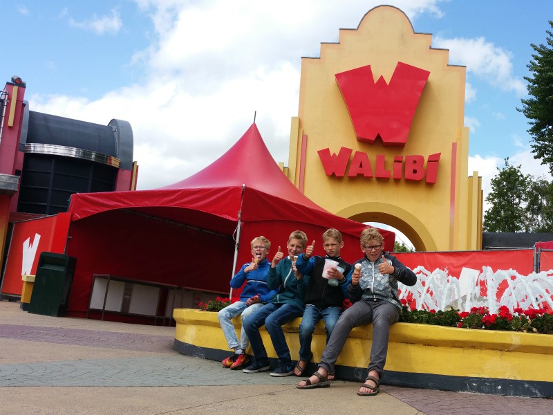 Tickets kopen? Zeker doen zeggen de jongens