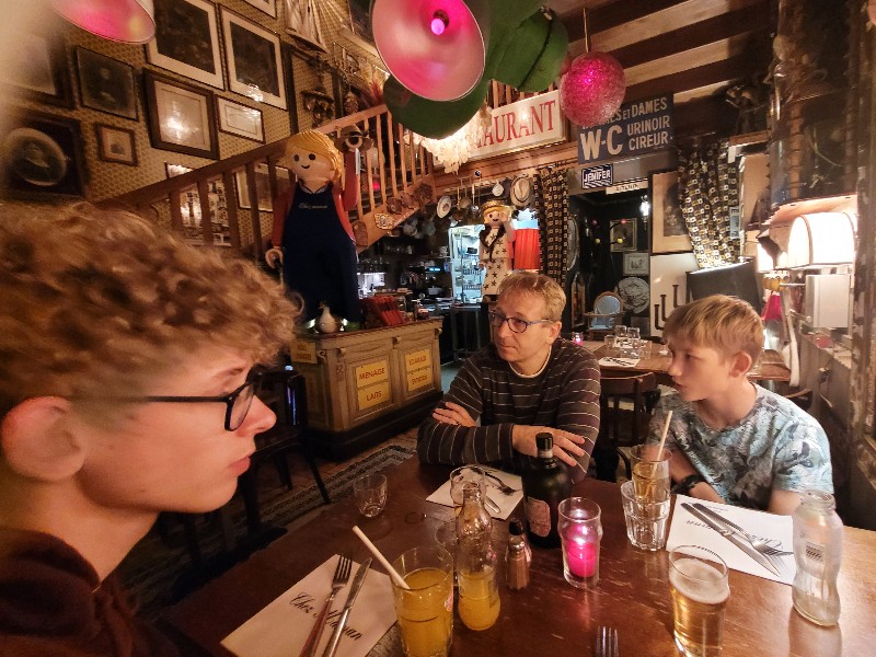 We dineren Chez Maman in de gezellige binnenstad van Nantes