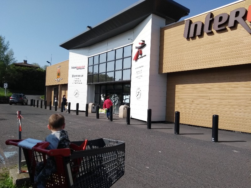 Even naar de intermarche in Saint Paulien