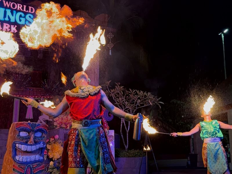 Waanzinnige vuurshow in Sunway Lost World of Tambun in Ipoh