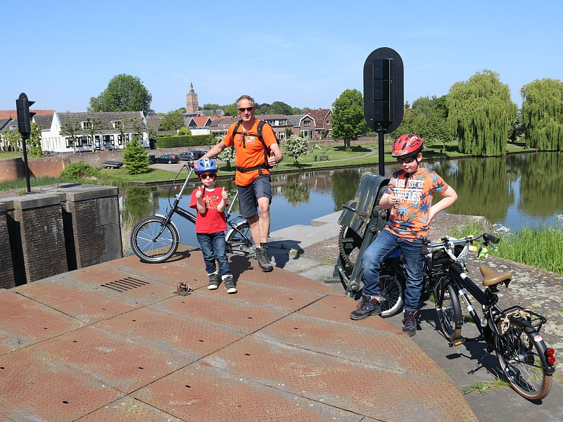 Op de fiets door de Betuwe langs prachtige natuur, boomgaarden en pittoreske dorpjes