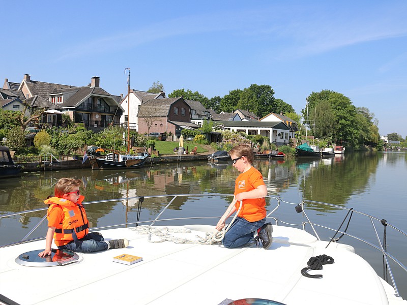 Samen knopen oefenen!