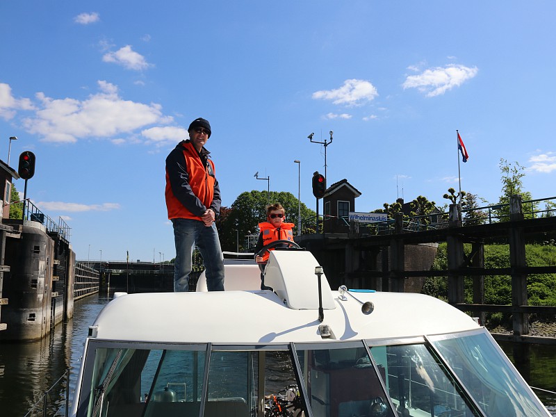 De sluis bij Woudrichem