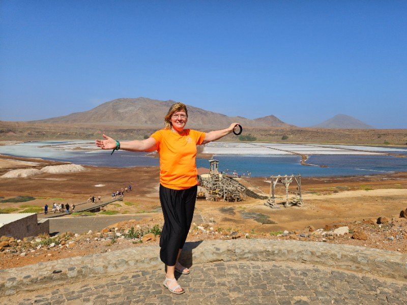 Sabine bij Pedra de Lume op Sal