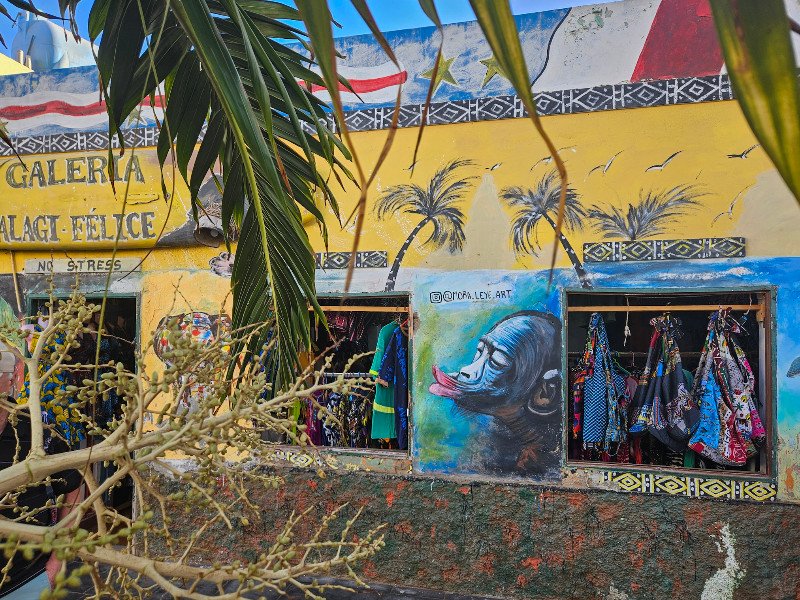 Kleurrijk winkeltje in Santa Maria