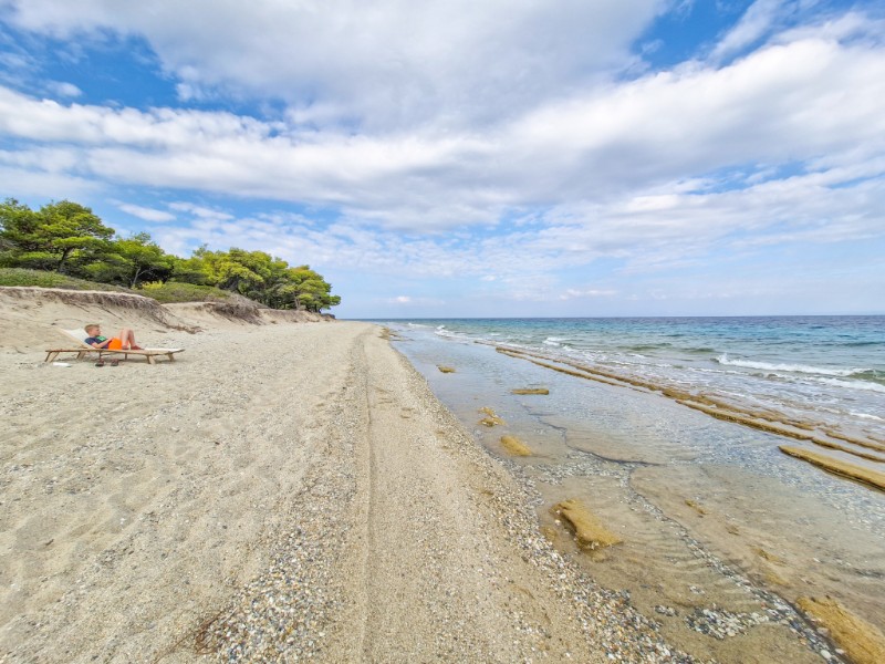 Chillen in je eentje op he tmooie Glarokavos Beach