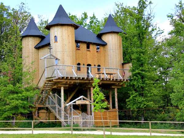 Mooi boomhut-kasteel