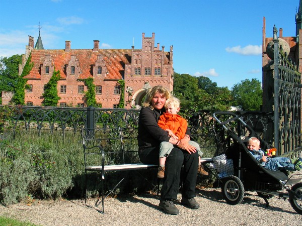 In de sprookjesachtige tuinen van kasteel Egeskov op Funen