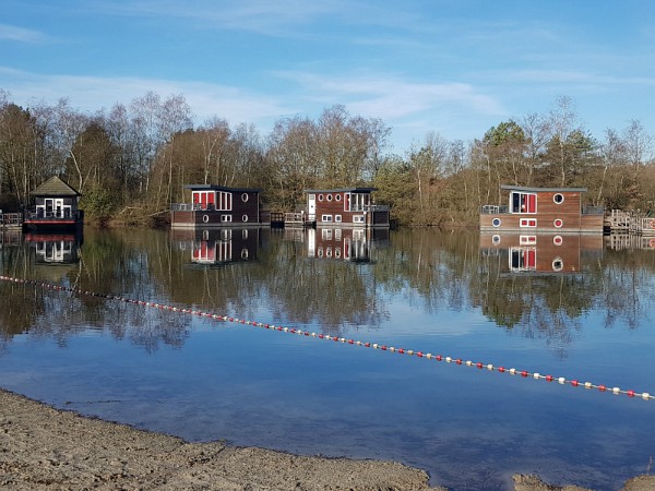 Woonboten bij Kempervennen
