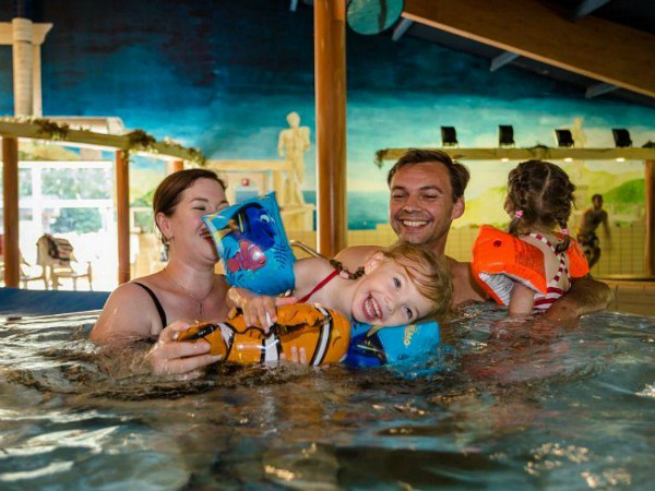 Zwemmen met papa en mama