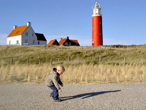 Wandelen bij de vuurtoren van Texel