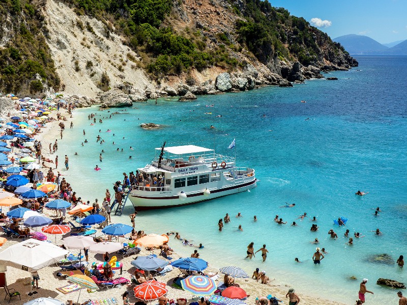Een heerlijke stranddag op een van de mooie strandjes op Lefkas