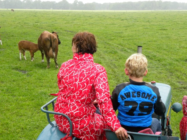 Zeb met hippe boerin Simone op Koesafari