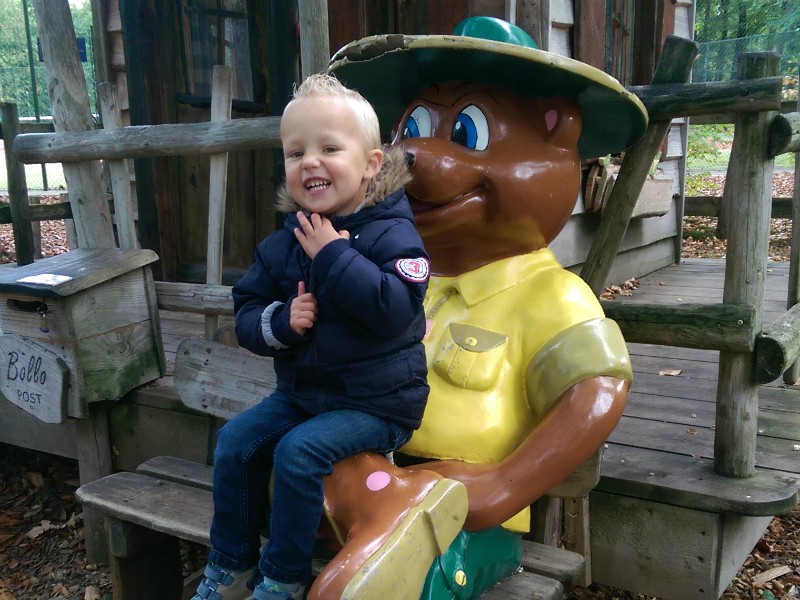 Op schoot bij Bollo bij Landal t loo