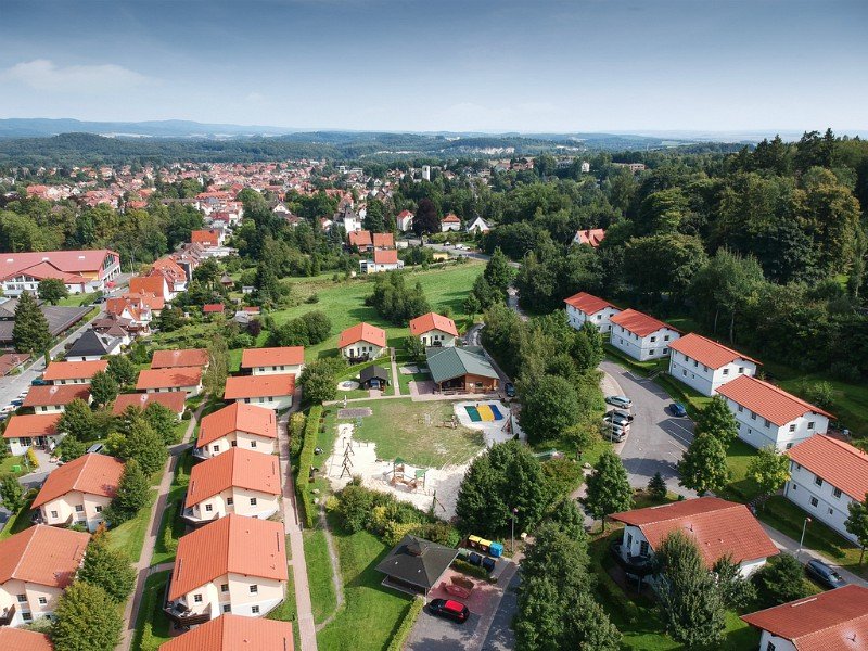 luchtfoto van Landal park Salztal Paradies