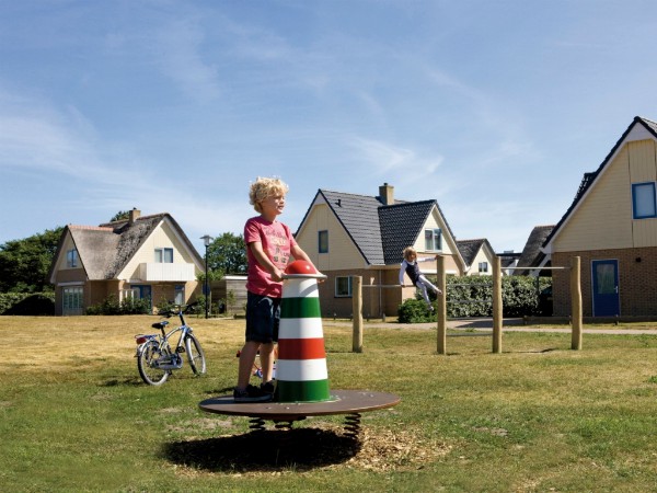 kinderen in speeltuintje