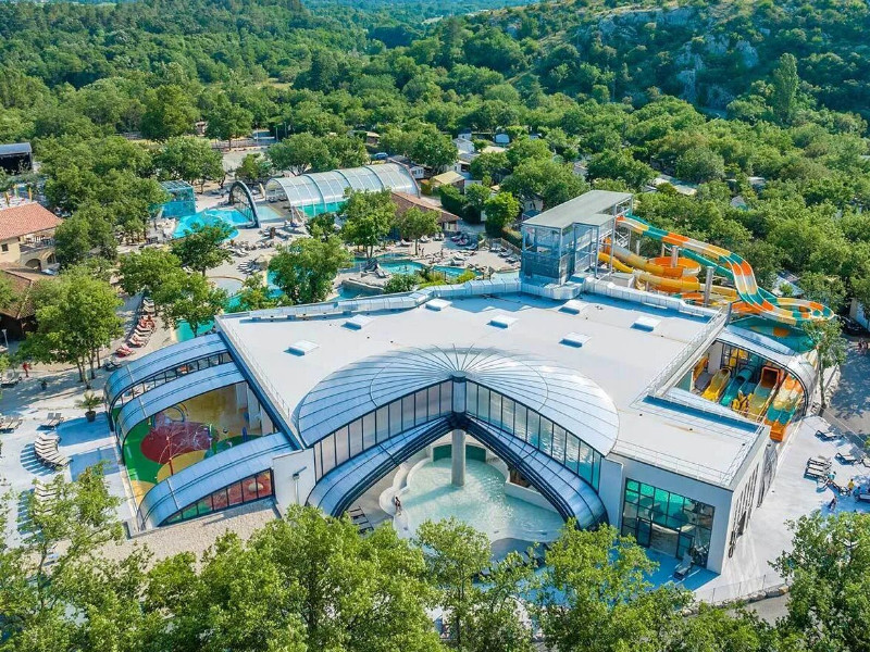 Het zwembad van camping Le Ranc Davaine