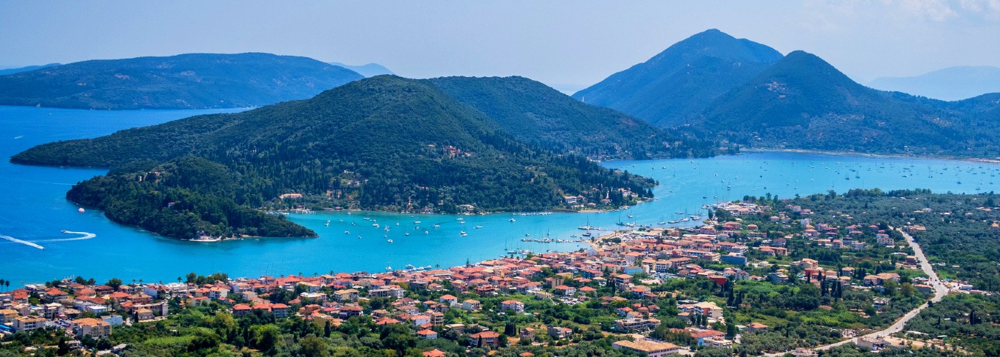 De kustlijn van het Griekse eiland Lefkas