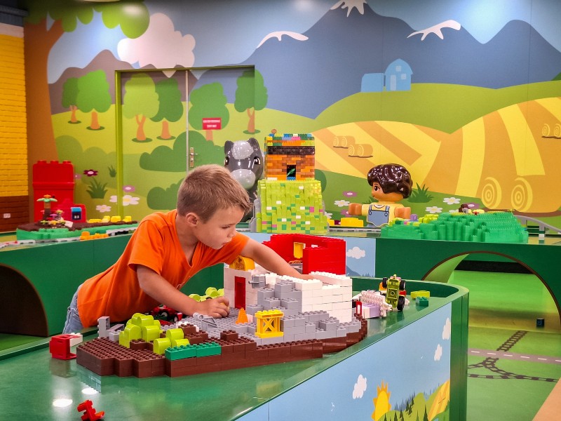 Lekker binnen spelen bij DUPLO® FUN!