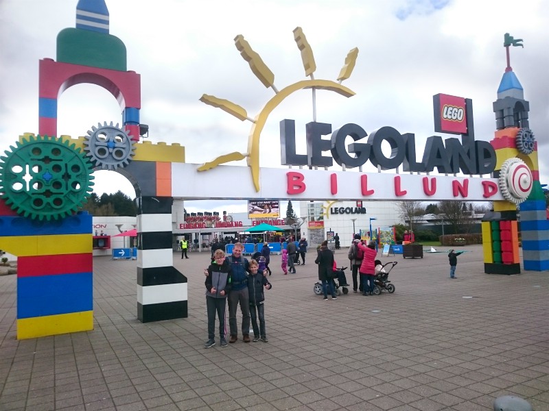 De ingang van het Legoland pretpark