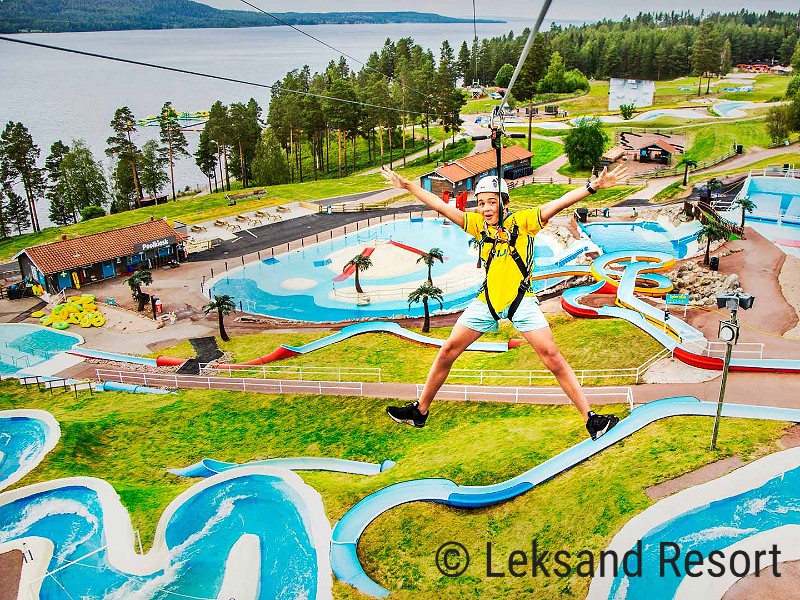 Zipline over het zwemparadijs bij Leksand Resort