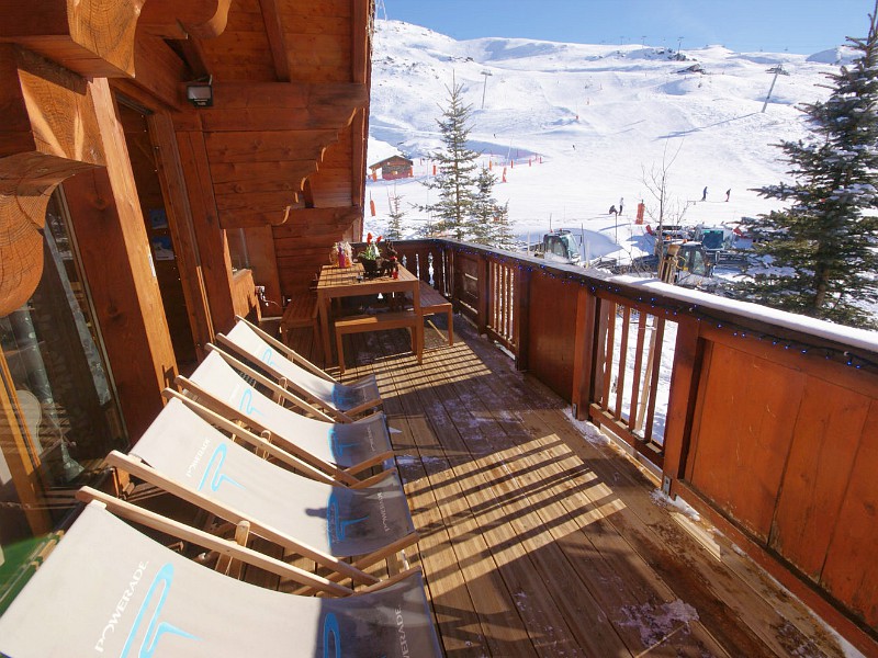Balkon met uitzicht op de piste van Skichalet Blanchot
