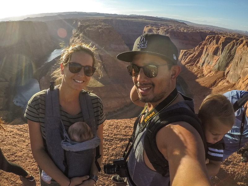 Lisette en haar gezin bij de Horse Shoe bend, net buiten de Grand Canyon