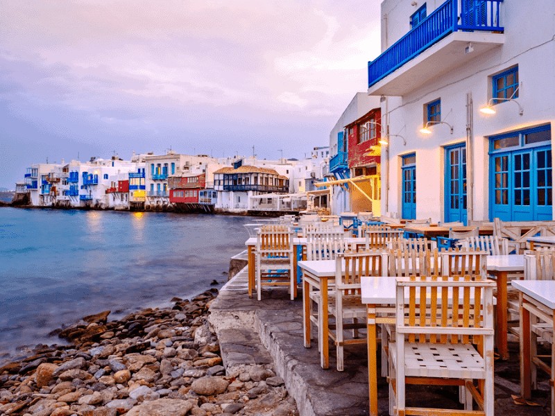 Charmante havenstraatjes op het Griekse Mykonos van Local Touch Travel