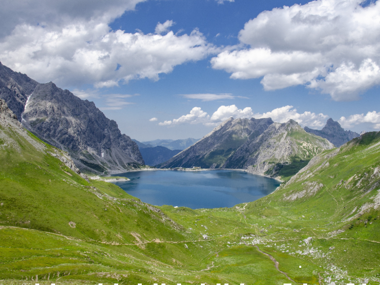 De Lünersee ligt in het gebied Vorarlberg in Oostenrijk, en is een schitterend stuwmeer. Het is leuk om met kinderen de gondel naar boven te nemen en te genieten van het adembenemende uitzicht.