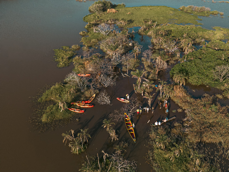 Foto met de drone genomen van ons ontbijtplekje in de Mangroves. Foto door Ngoc @nappyc