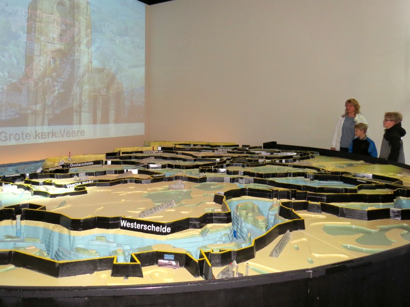 Maquette van Zeeland en de Deltawerken