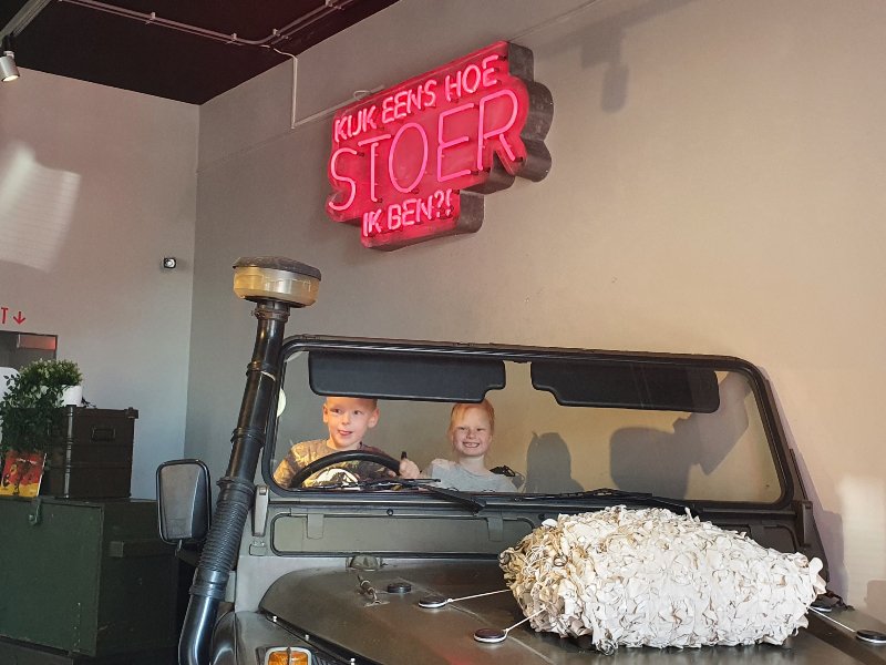 Bij het Mariniersmuseum in Rotterdam kunnen de kinderen alles leren over hoe het is om marinier te zijn. Debby en haar gezin gingen het ontdekken.
